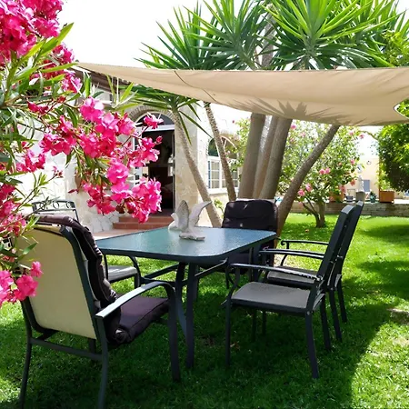 Con Piscina Privada Arco Iris *