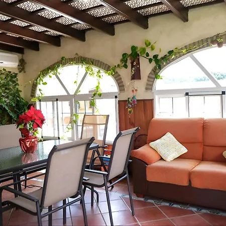 Con Piscina Privada Arco Iris Holiday home *